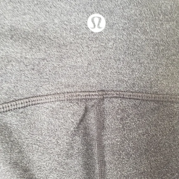 Lululemon TrainTimes 7/8 25" leggings, size 4 - Picture 9 of 12
